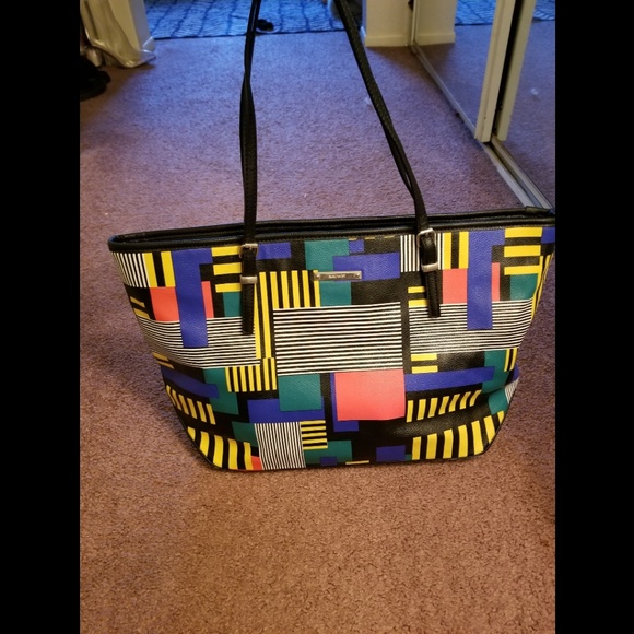 Ninewest - Picture 3 of 6